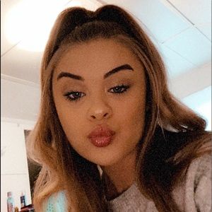 Meet your Posher, Makayla